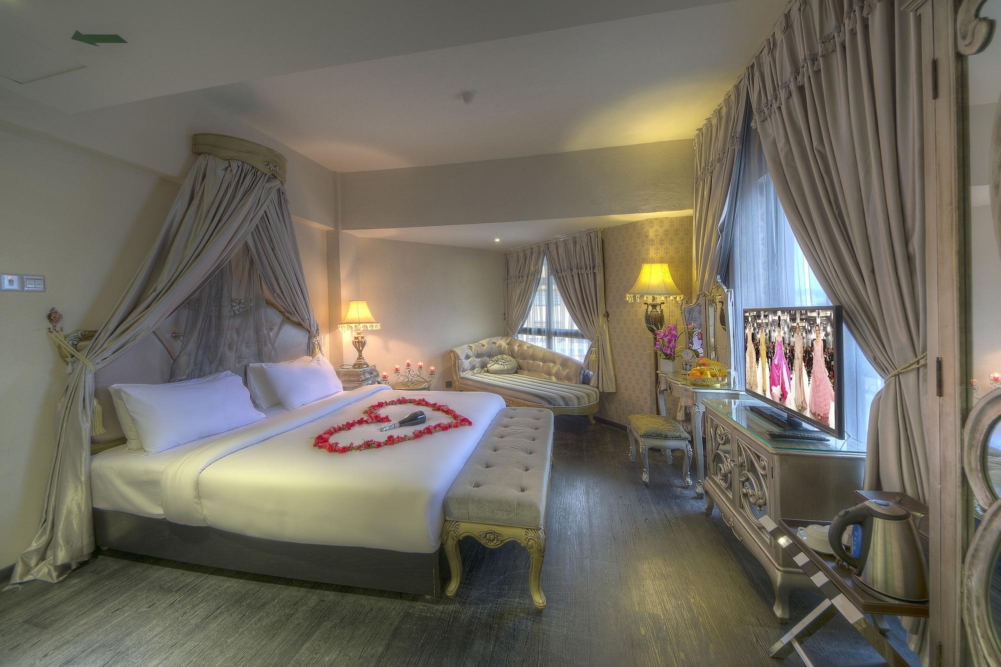 Отель Arenaa Batik Boutique Куантан Экстерьер фото